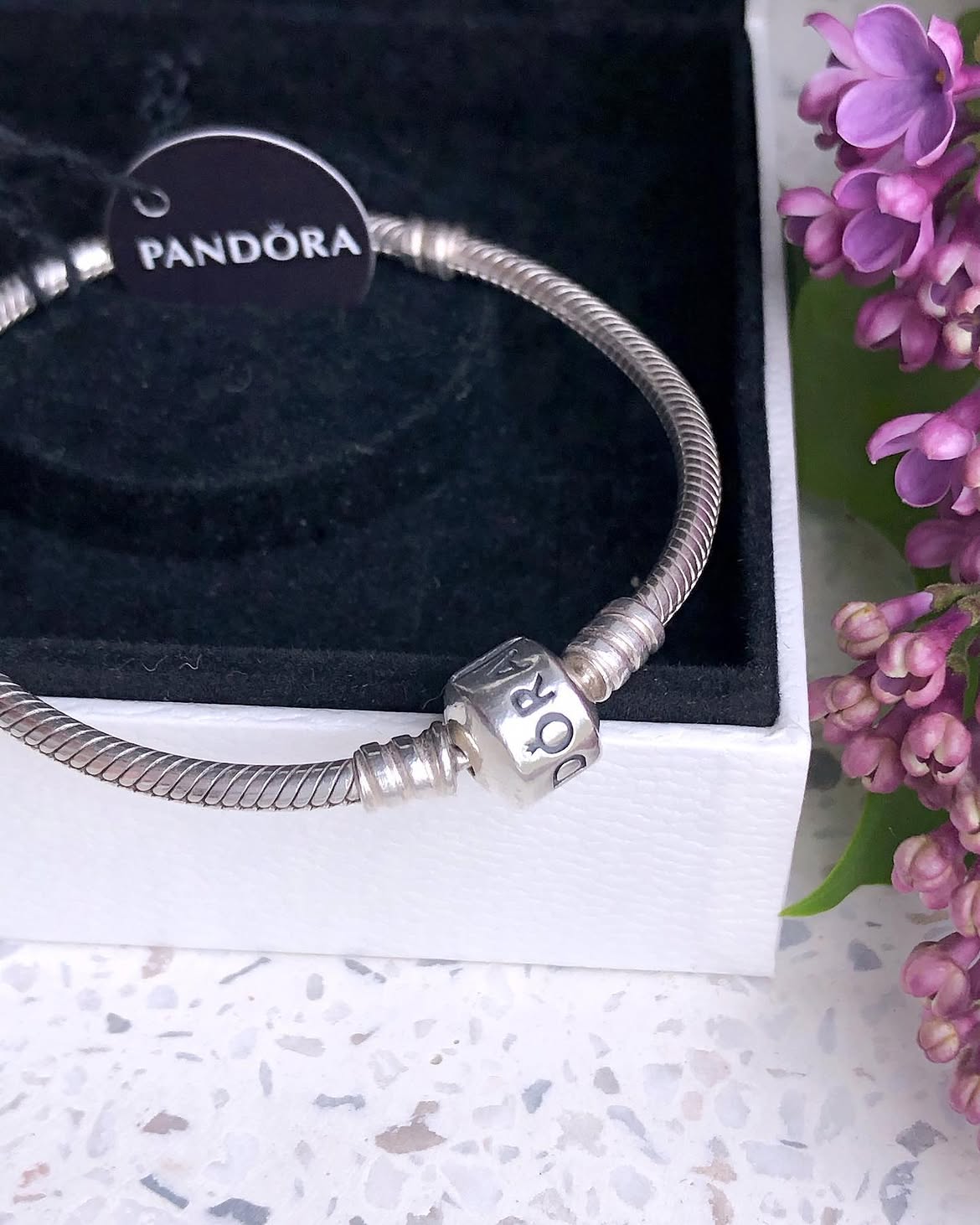 Браслет Pandora Moments P-Lock — Своя история