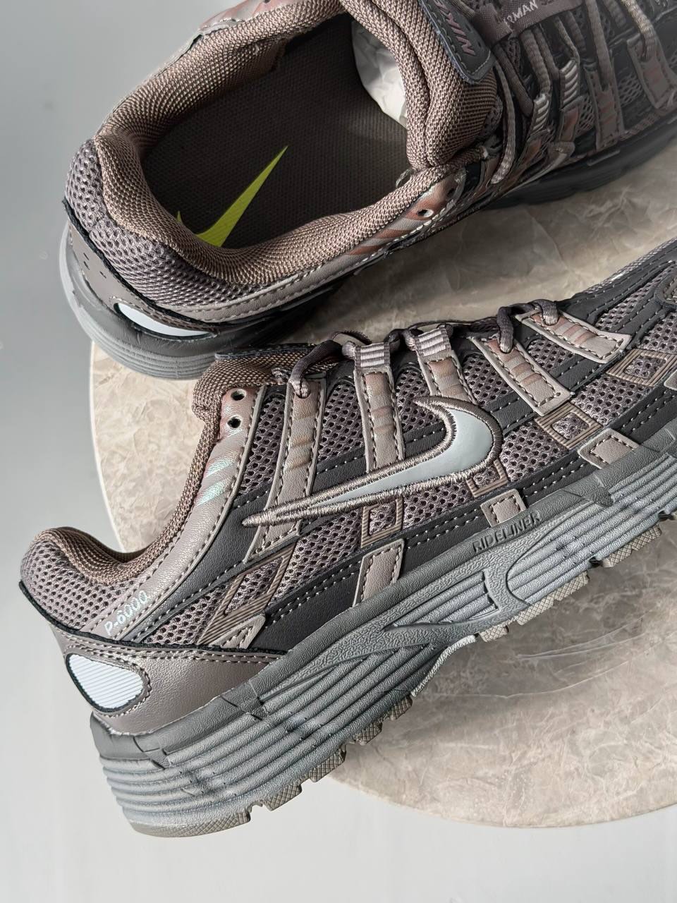 Кроссовки Nike P-6000 — Graphite Runner